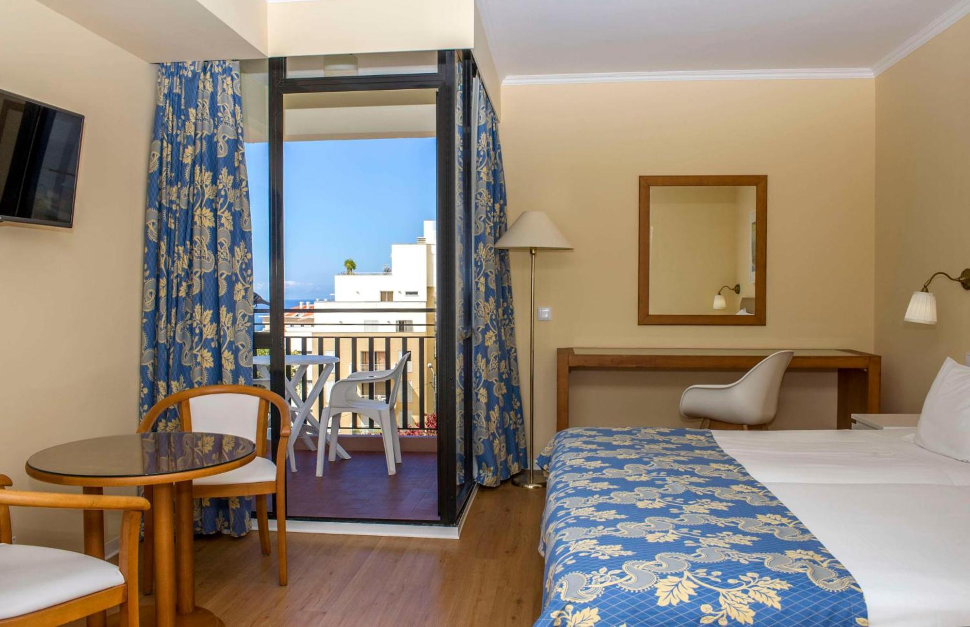 Studio with Sea View
